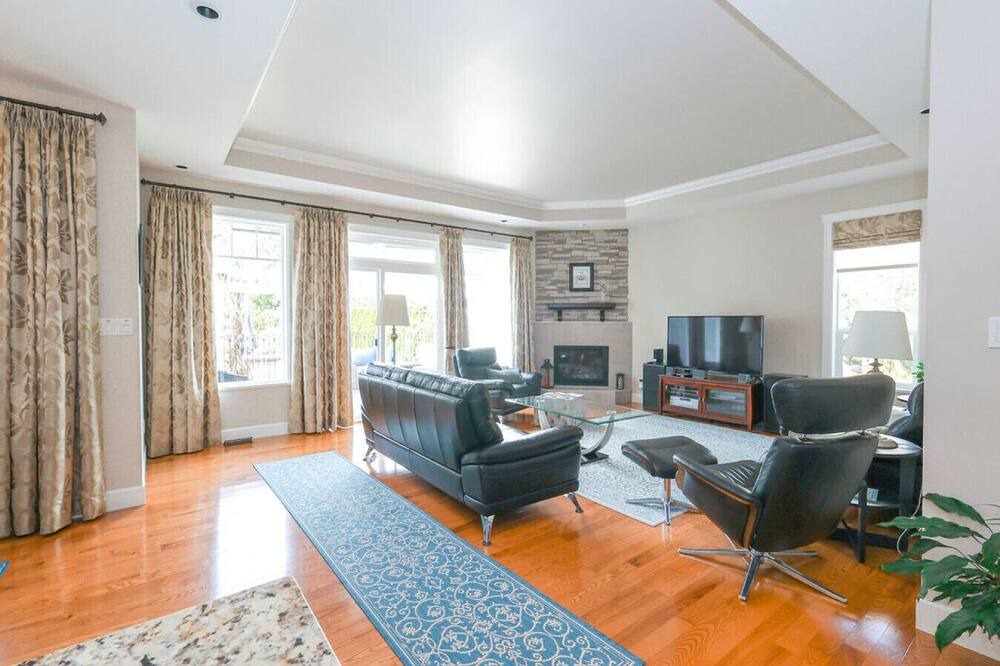 Photo of Livingroom in Cowichan Bay