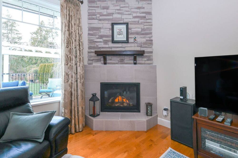 Photo of Livingroom in Cowichan Bay