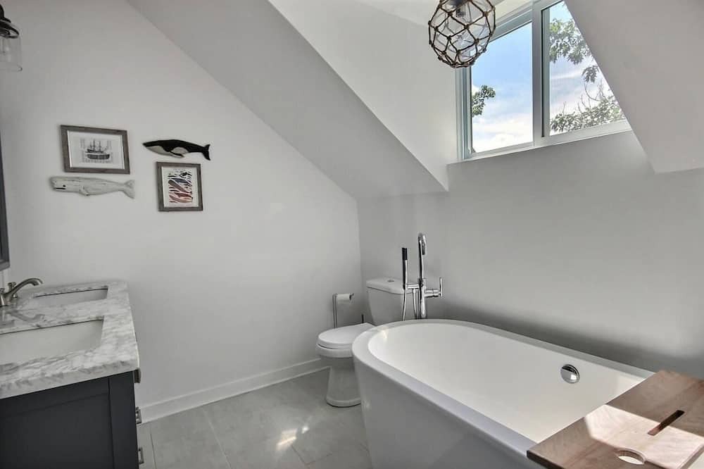 Photo of Bathroom in Magog