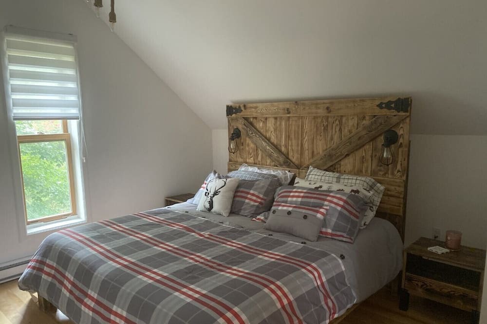 Photo of Bedroom in Magog