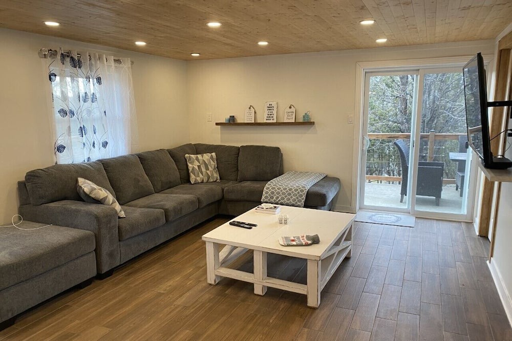 Photo of Livingroom in Magog