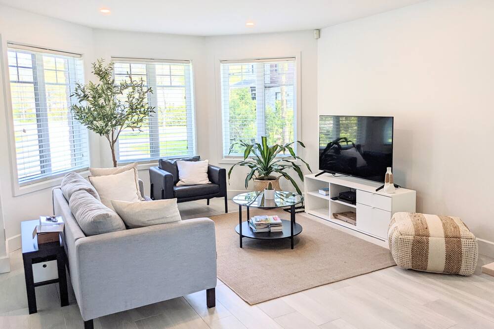 Photo of Livingroom in Saint-Jean-Sur-Richelieu
