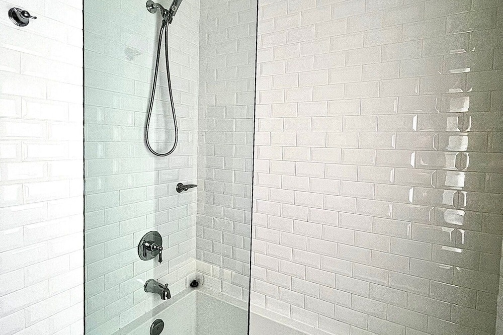 Photo of Bathroom in Forest Hill South