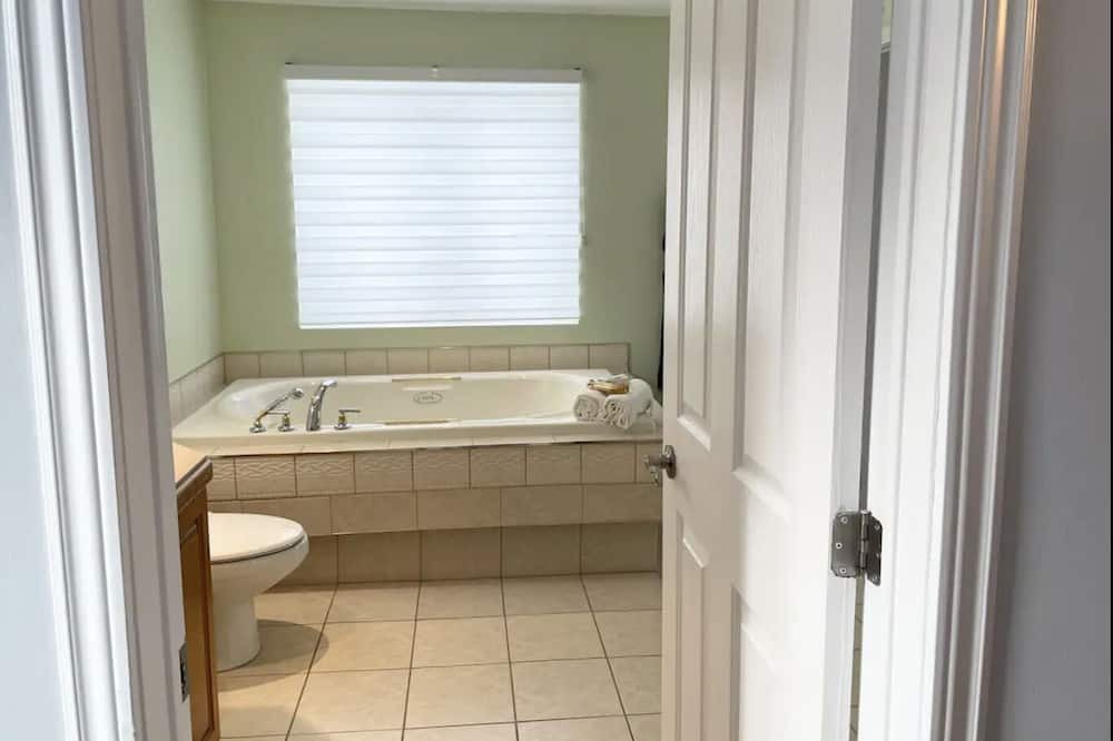 Photo of Bathroom in L'Ile-Bizard
