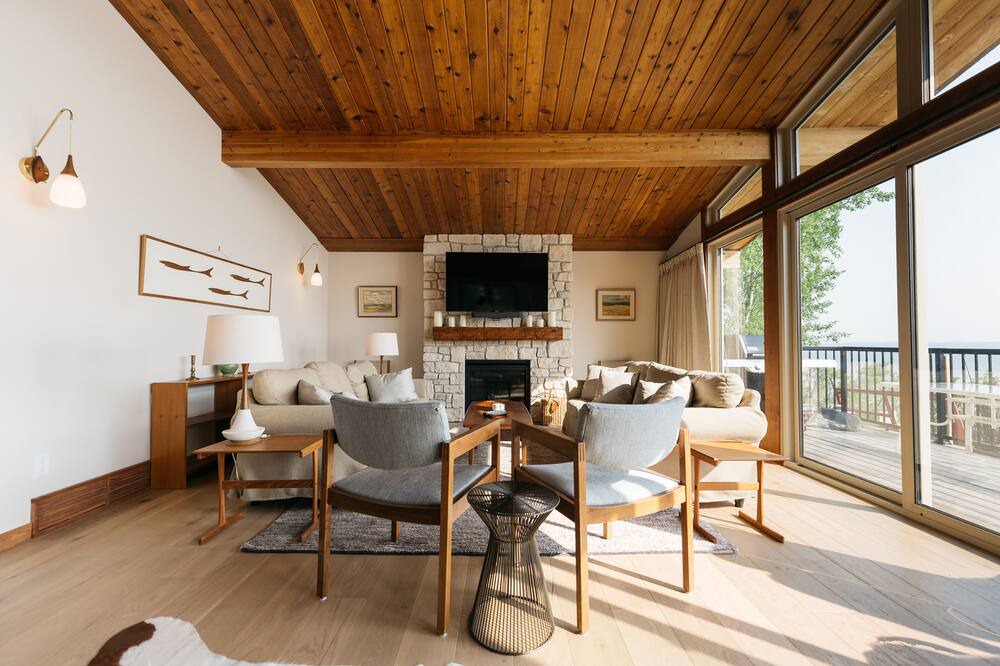 Photo of Livingroom in Markerville