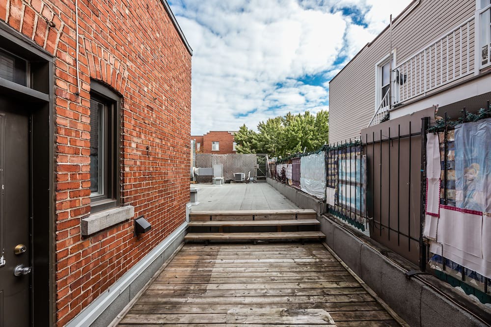 Photo of Outdoor in La Petite-Patrie