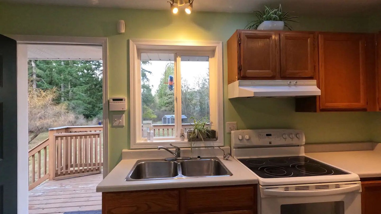 Photo of Kitchen in Regional District of Nanaimo