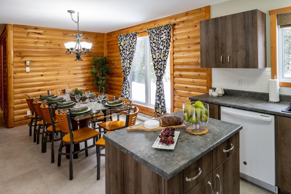 Photo of Kitchen in Sainte-Agathe-des-Monts
