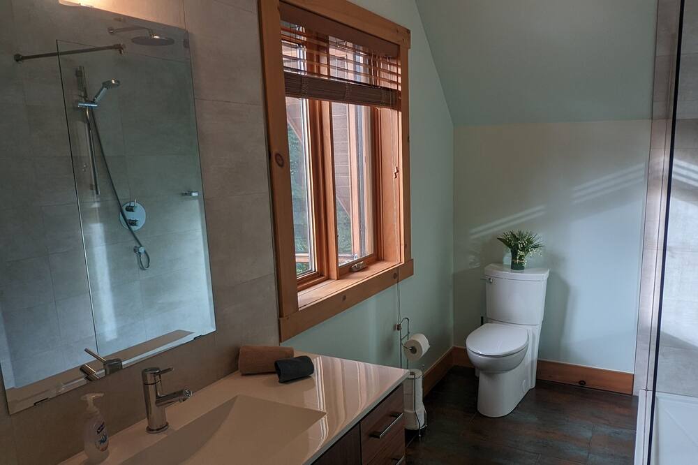 Photo of Bathroom in Val-des-Lacs
