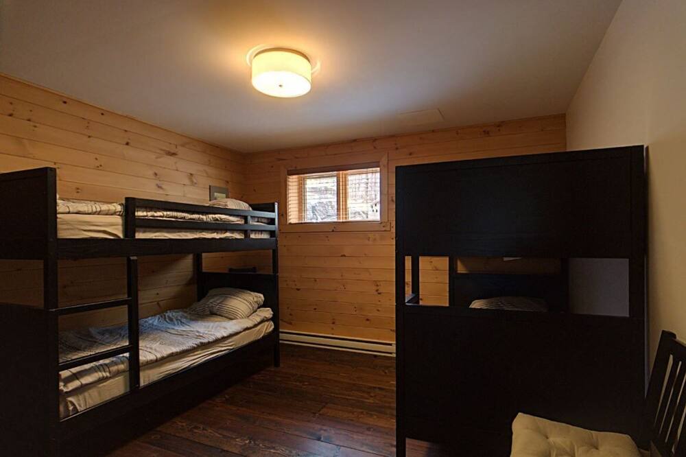 Photo of Bedroom in Val-des-Lacs