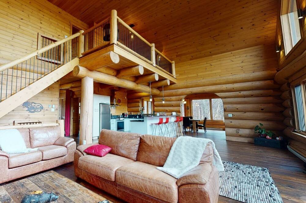 Photo of Livingroom in Val-des-Lacs