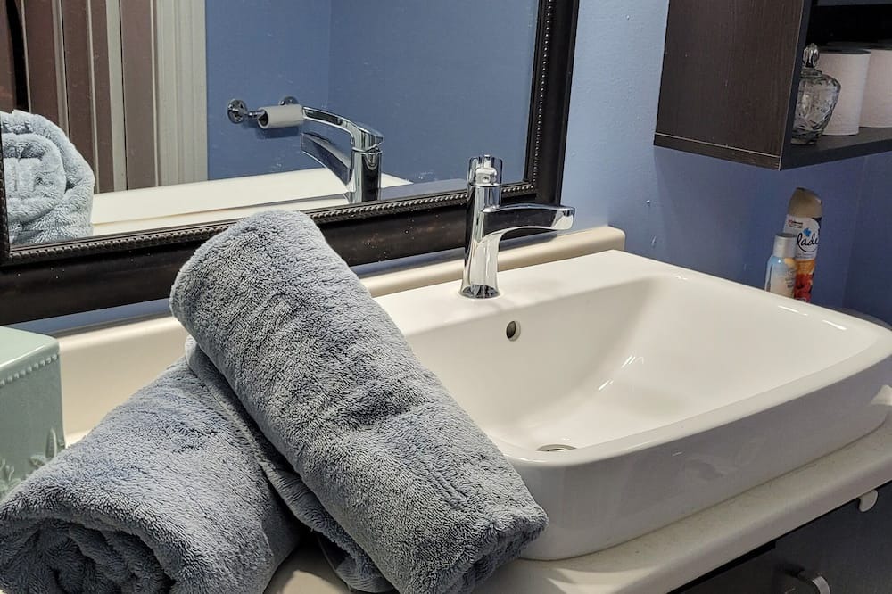 Photo of Bathroom in Lanoraie