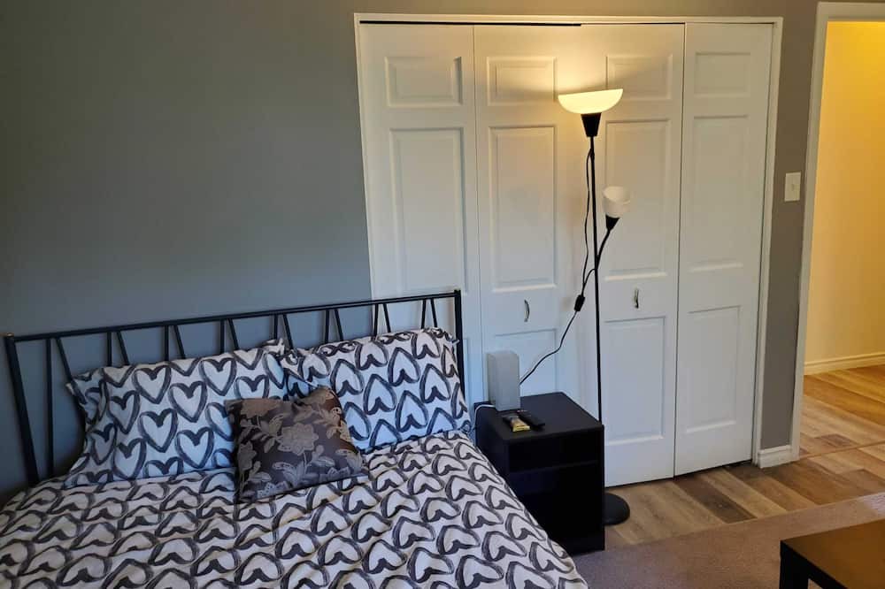 Photo of Bedroom in Aylmer