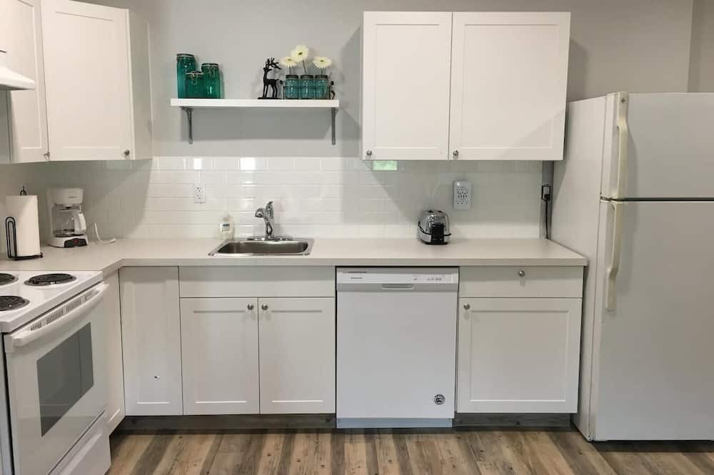 Photo of Kitchen in Waterton Park
