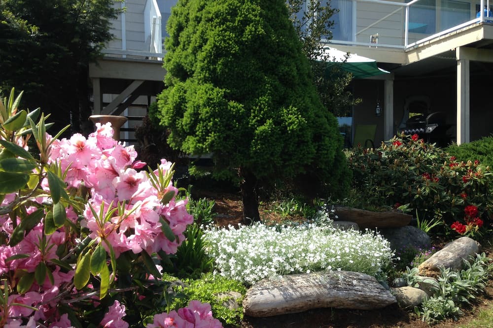 Photo of Outdoor in Union Bay