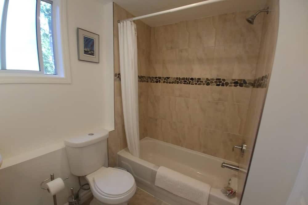 Photo of Bathroom in Union Bay