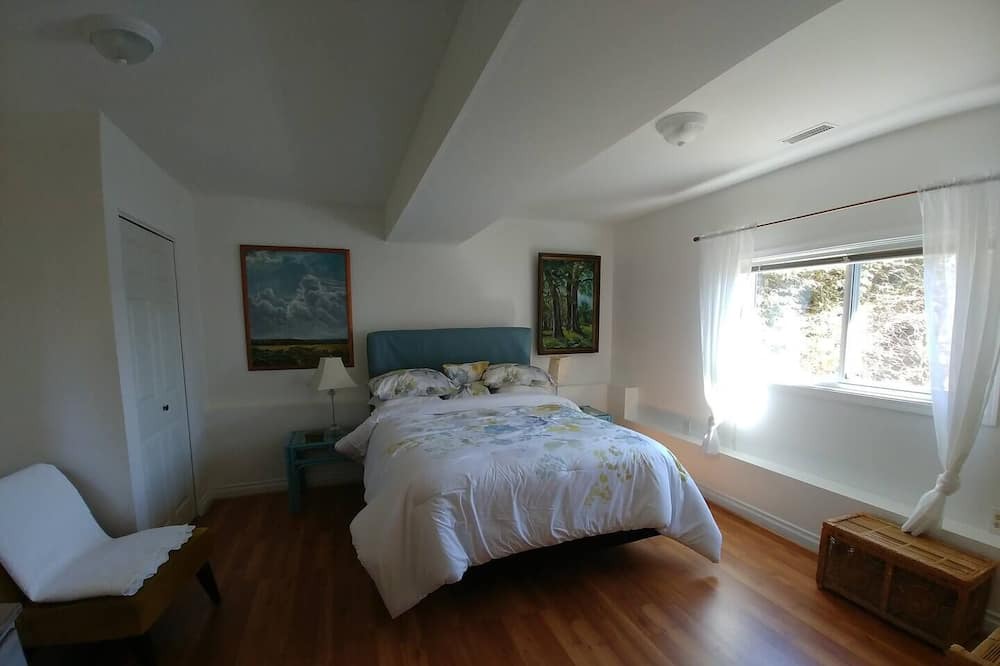 Photo of Bedroom in Union Bay