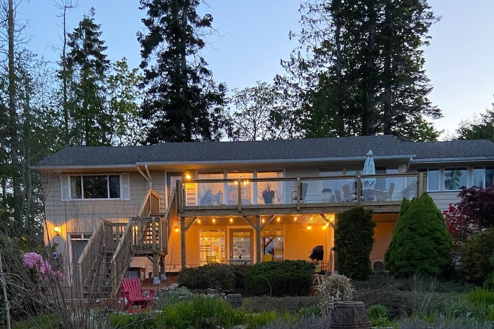 Photo of Outdoor in Union Bay