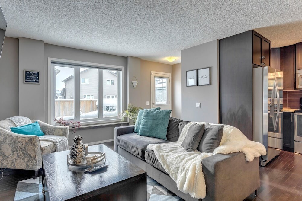 Photo of Livingroom in St. Albert