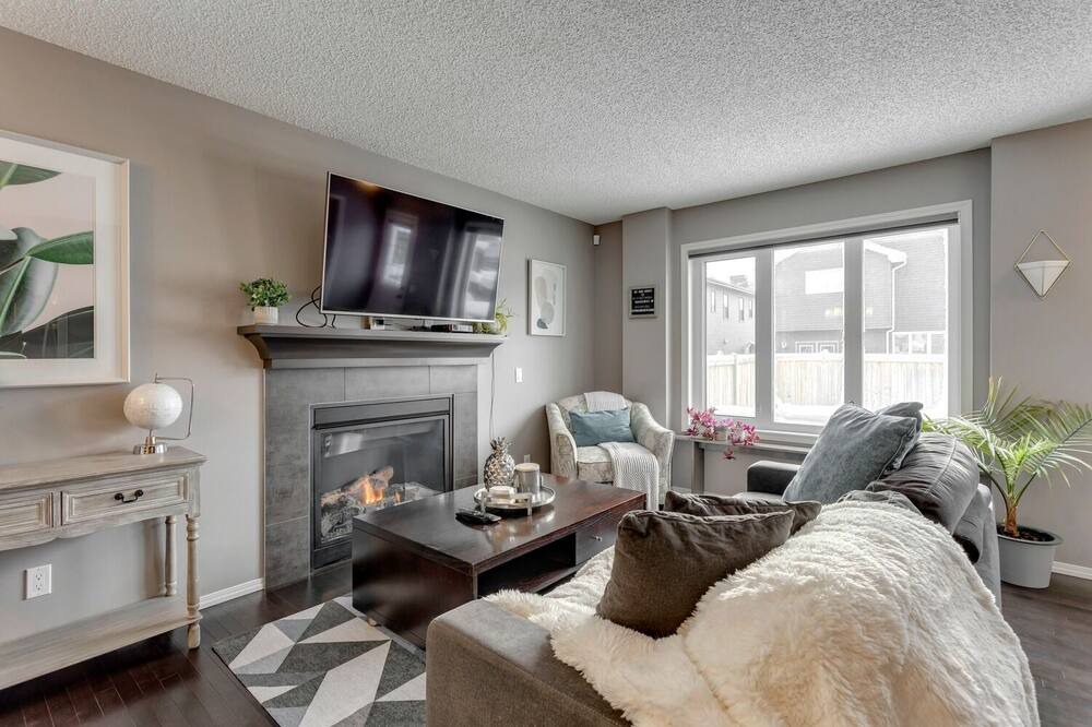 Photo of Livingroom in St. Albert