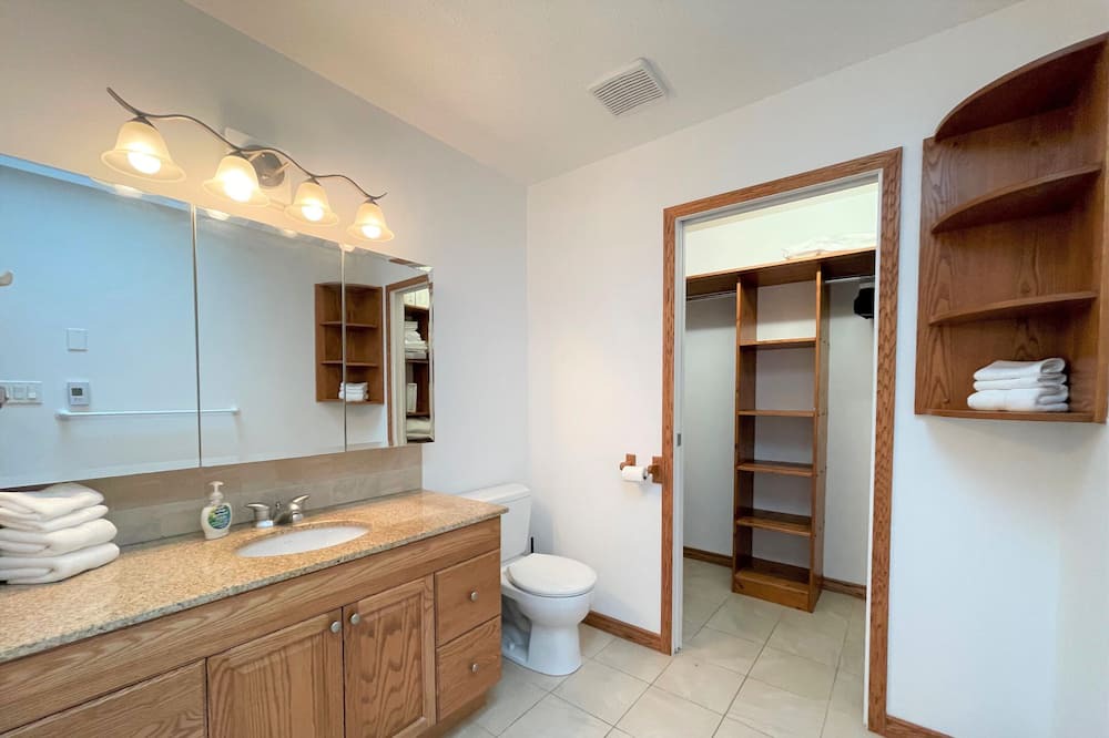 Photo of Bathroom in Salmon Arm