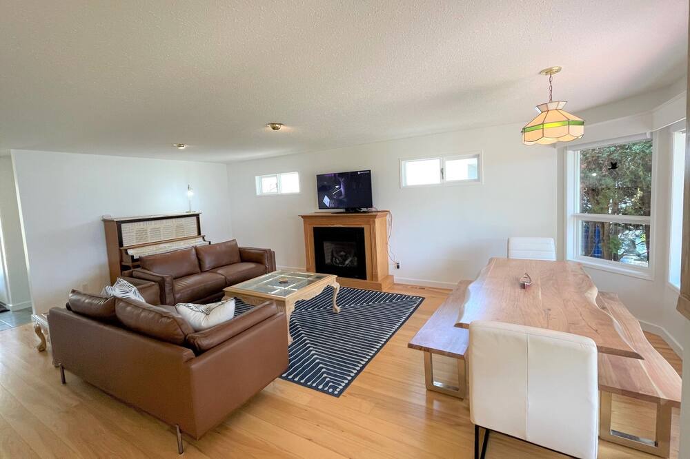 Photo of Livingroom in Salmon Arm