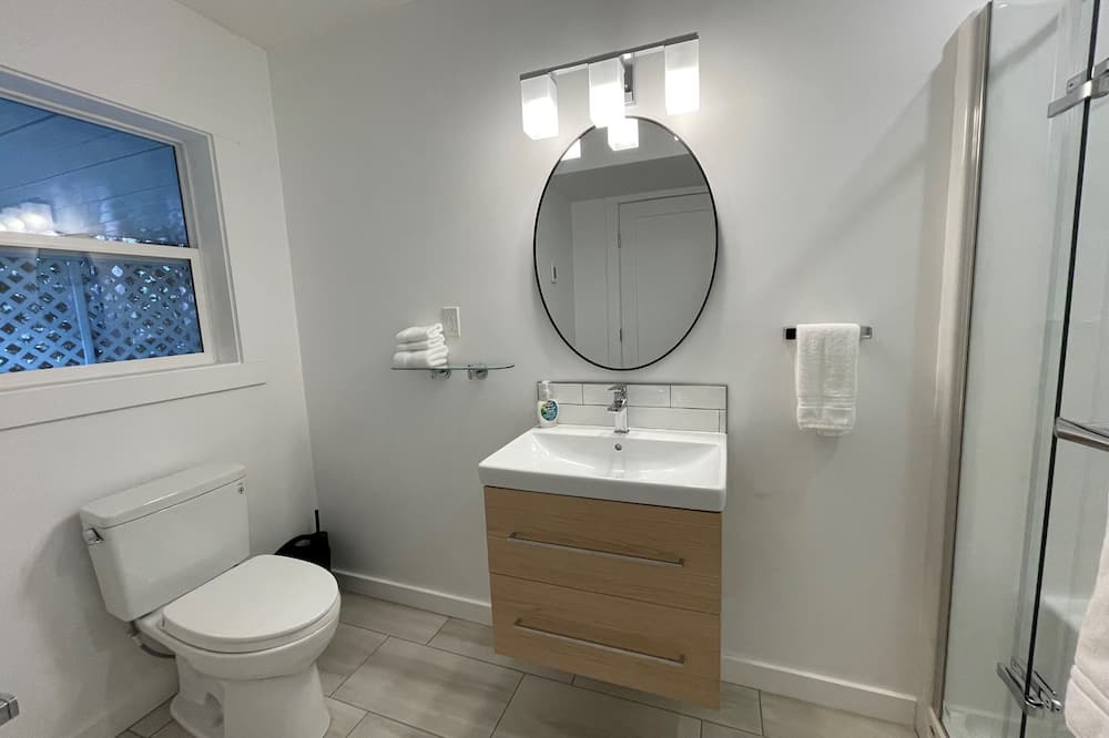 Photo of Bathroom in Salmon Arm
