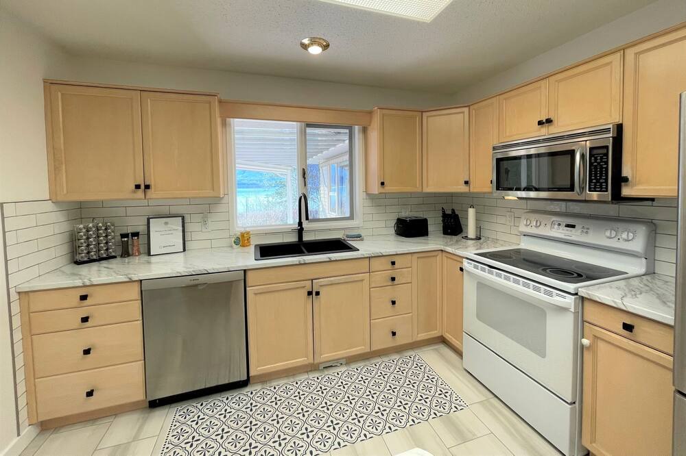 Photo of Kitchen in Salmon Arm