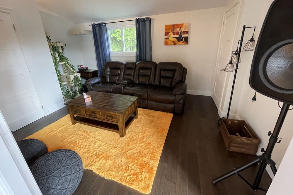 Photo of Livingroom in Rock Forest