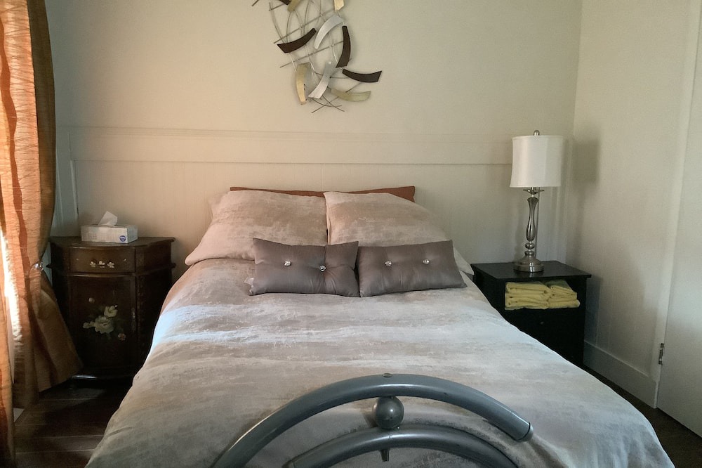 Photo of Bedroom in Saint-Severin