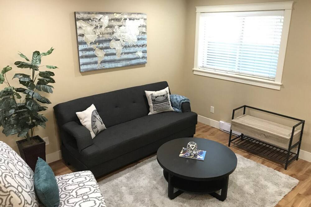 Photo of Livingroom in North End