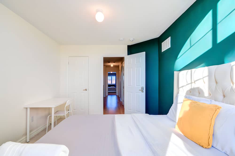 Photo of Bedroom in Halton Regional Municipality