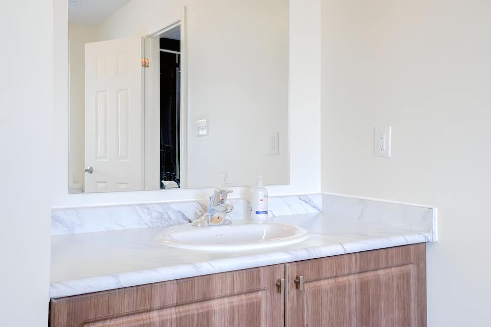 Photo of Bathroom in Halton Regional Municipality