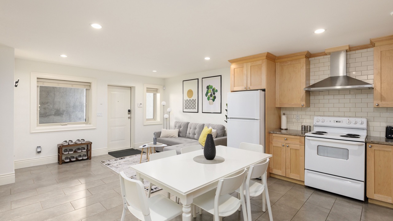 Photo of Bedroom in District of North Vancouver