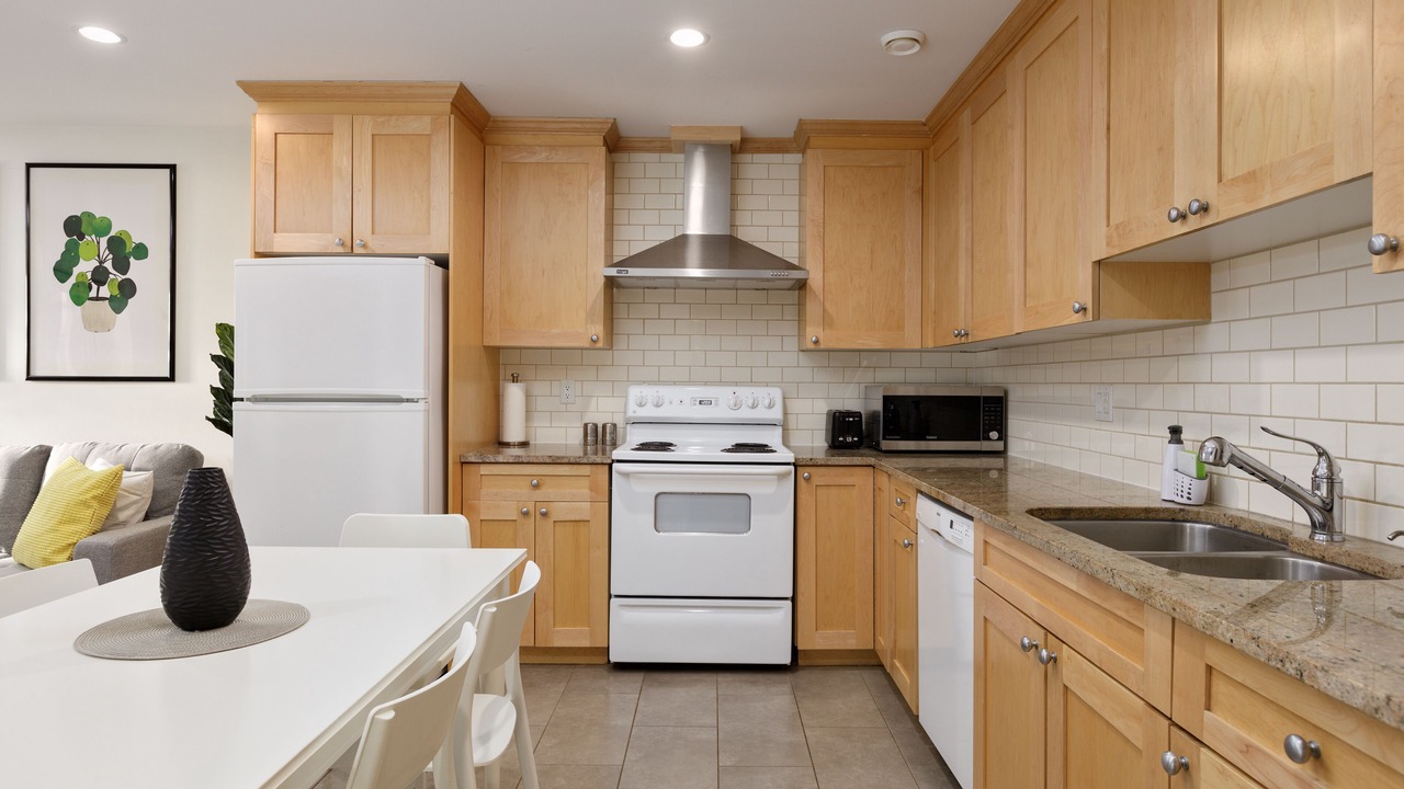 Photo of Kitchen in District of North Vancouver