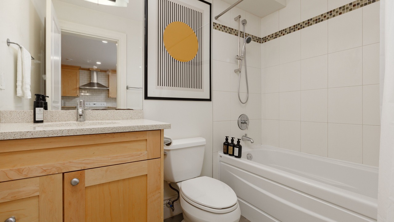 Photo of Bathroom in District of North Vancouver
