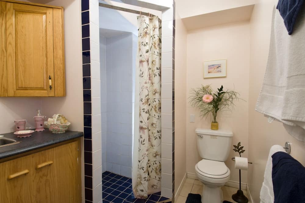 Photo of Bathroom in Scott