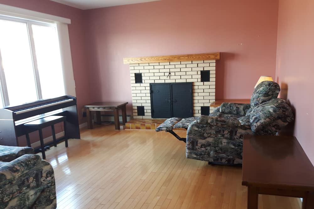 Photo of Livingroom in Iles de la Madeleine