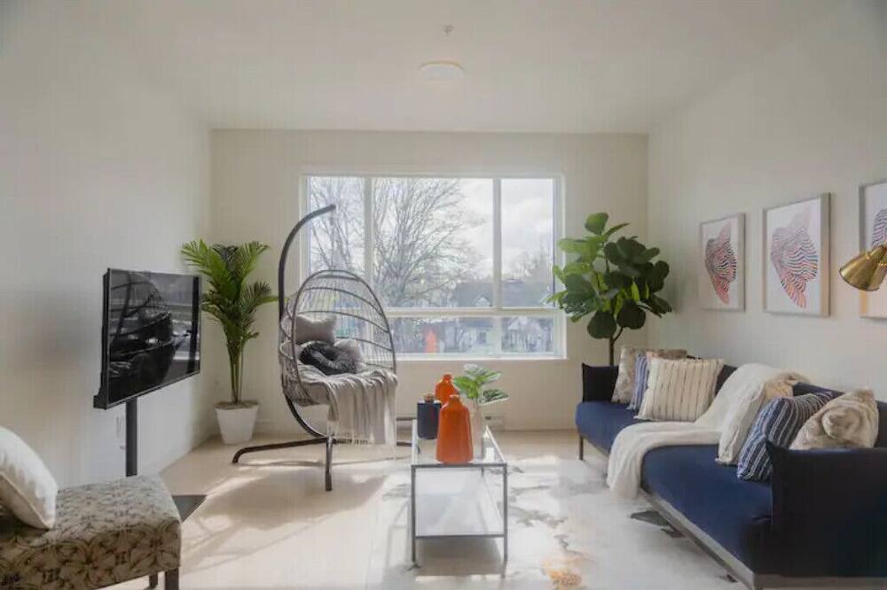 Photo of Livingroom in Langley