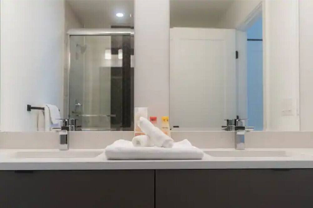 Photo of Bathroom in Langley