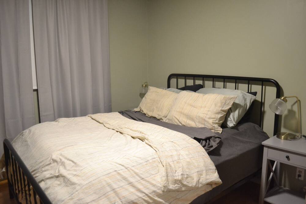 Photo of Bedroom in Gimli