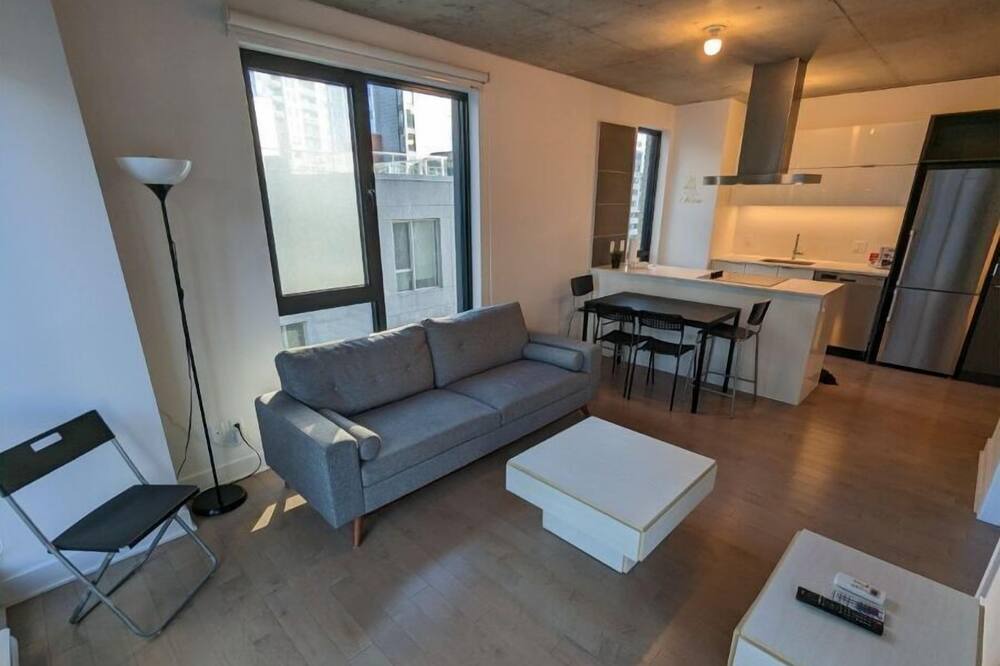 Photo of Livingroom in Pointe-Saint-Charles