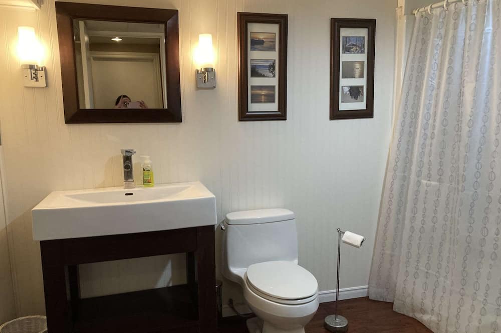 Photo of Bathroom in Port Albert