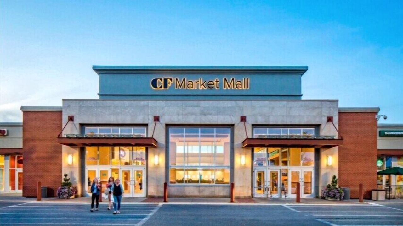Photo of Outdoor in Varsity