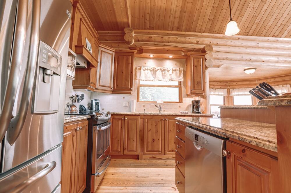 Photo of Kitchen in Mille-Isles