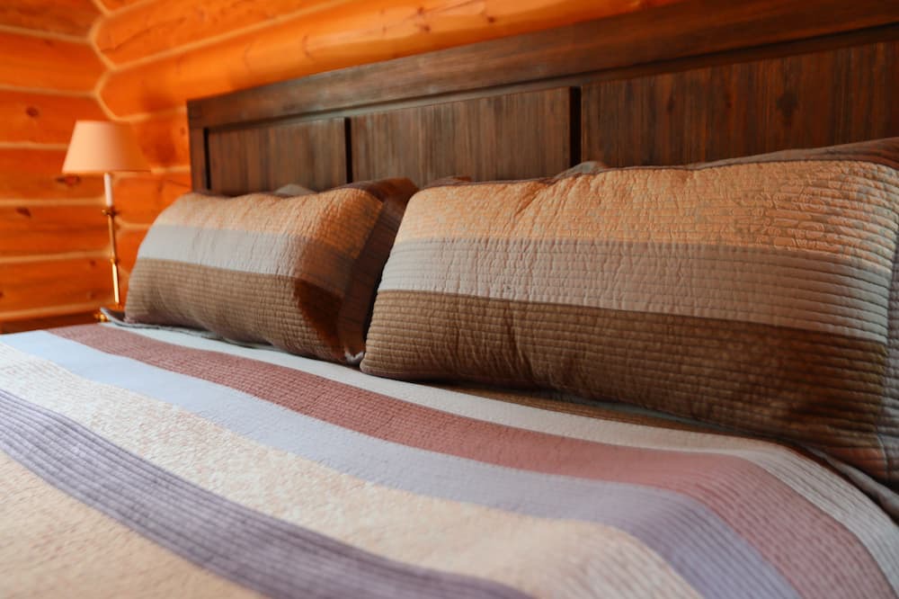 Photo of Bedroom in Mille-Isles