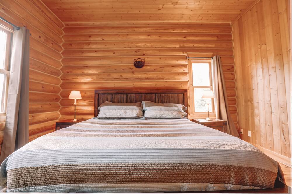 Photo of Bedroom in Mille-Isles