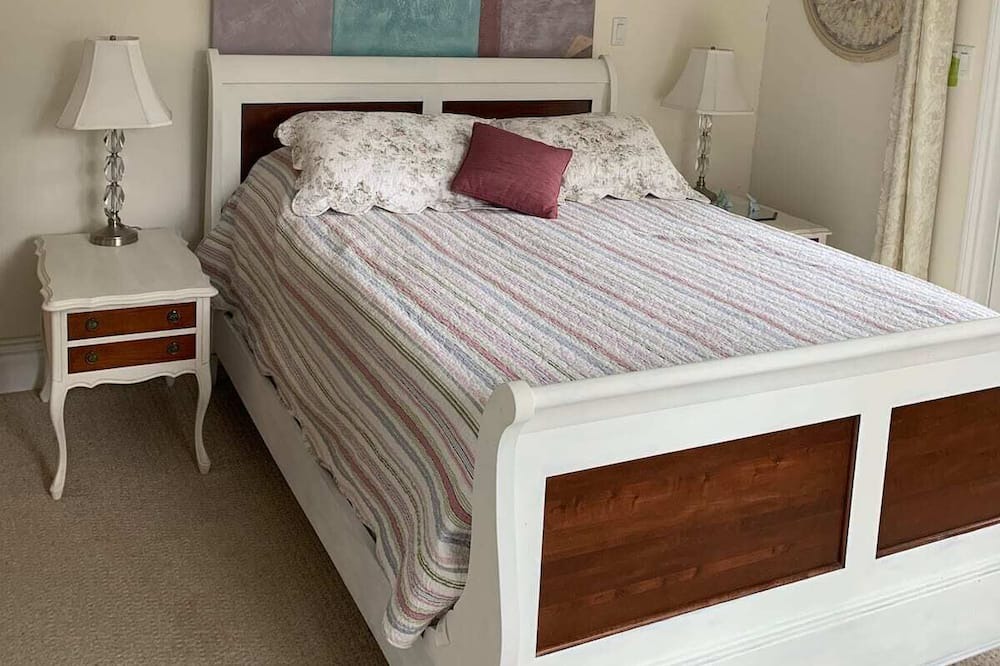 Photo of Bedroom in Haliburton
