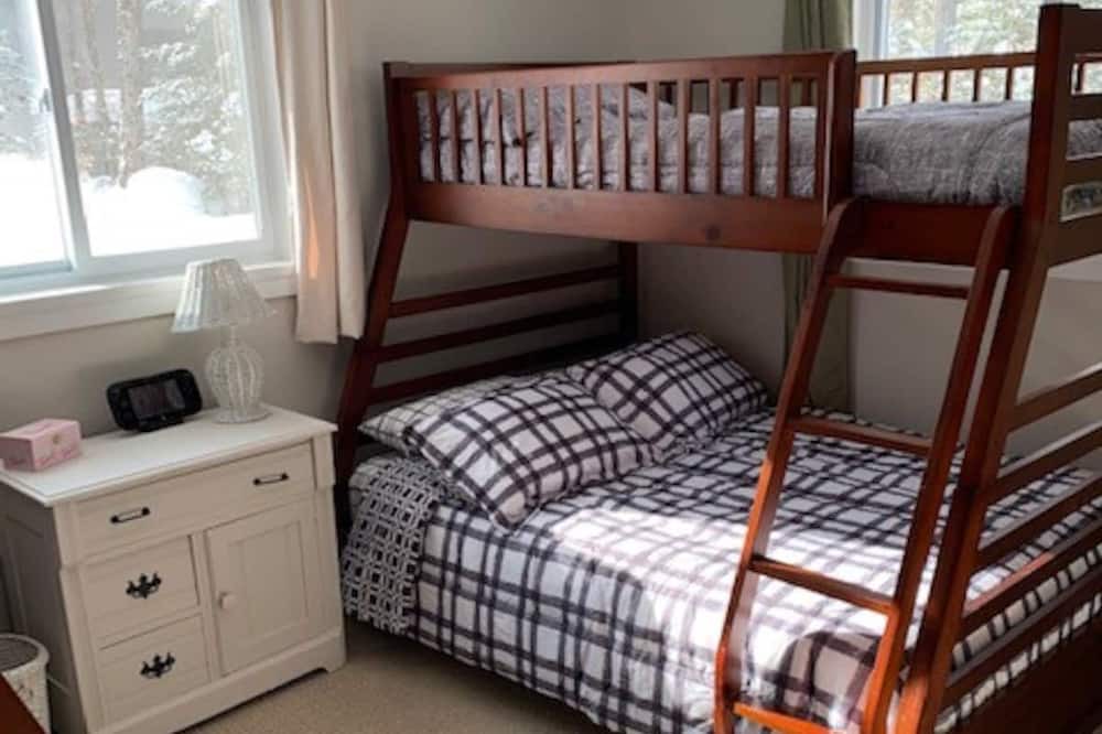Photo of Bedroom in Haliburton