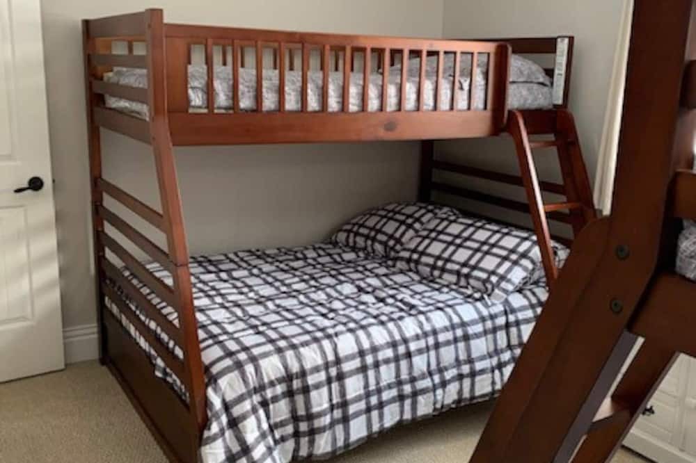 Photo of Bedroom in Haliburton